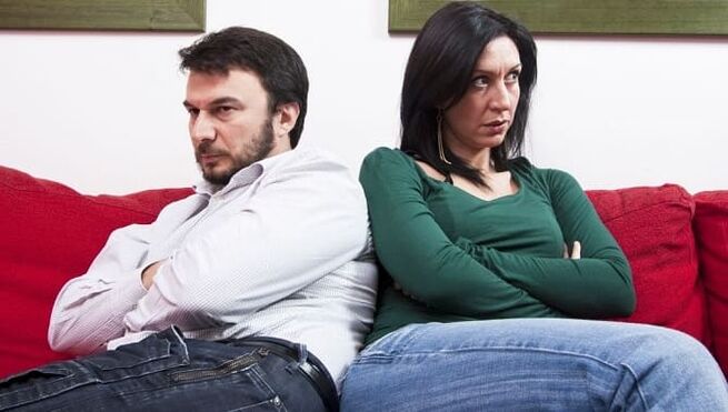 Donna e uomo maturo con scarsa potenza, come aumentarla
